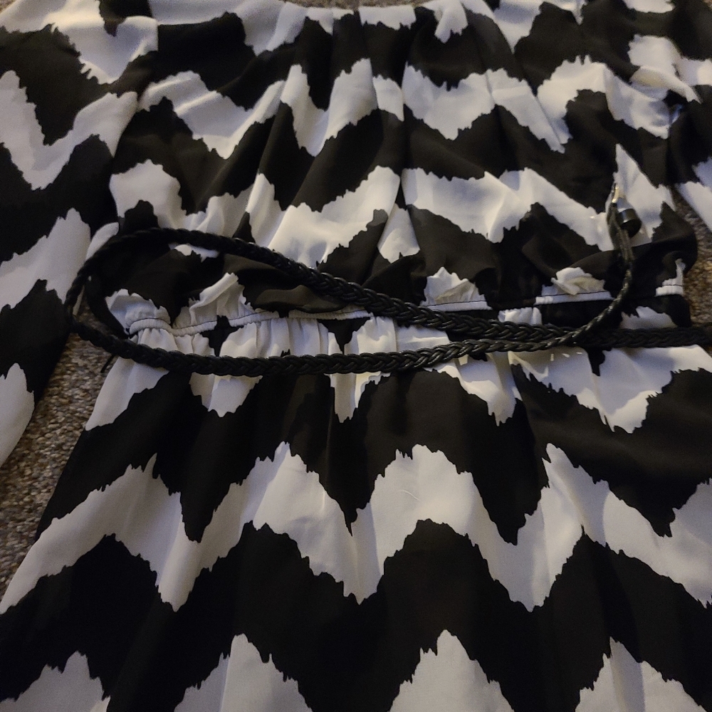 Dress - Picture 2 of 5